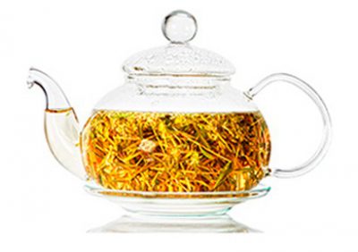 Чайник с завареным чаем отца Георгия.